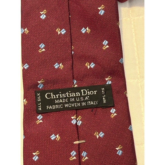 Christian Dior Red Silk Tie‎ with Blue Diamonds 3.5" Wide 100% Silk Made in USA - Picture 2 of 2